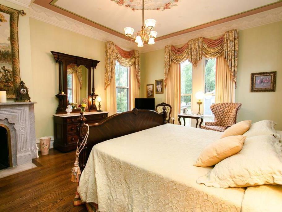 Silas W Robbins B&B Wethersfield Exterior photo